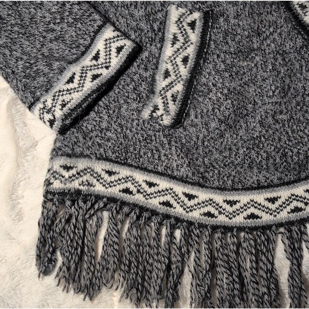 Valley Of The Awakening Crafts Wool Hooded Fringe Pullover Sweater Gray Women Xs View 3